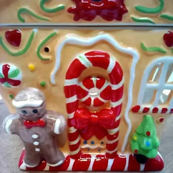 Lori Grenier Glazed Ceramic Gingerbread House Tealight Wax Burner/Tart Warmer. - Picture 7 of 12